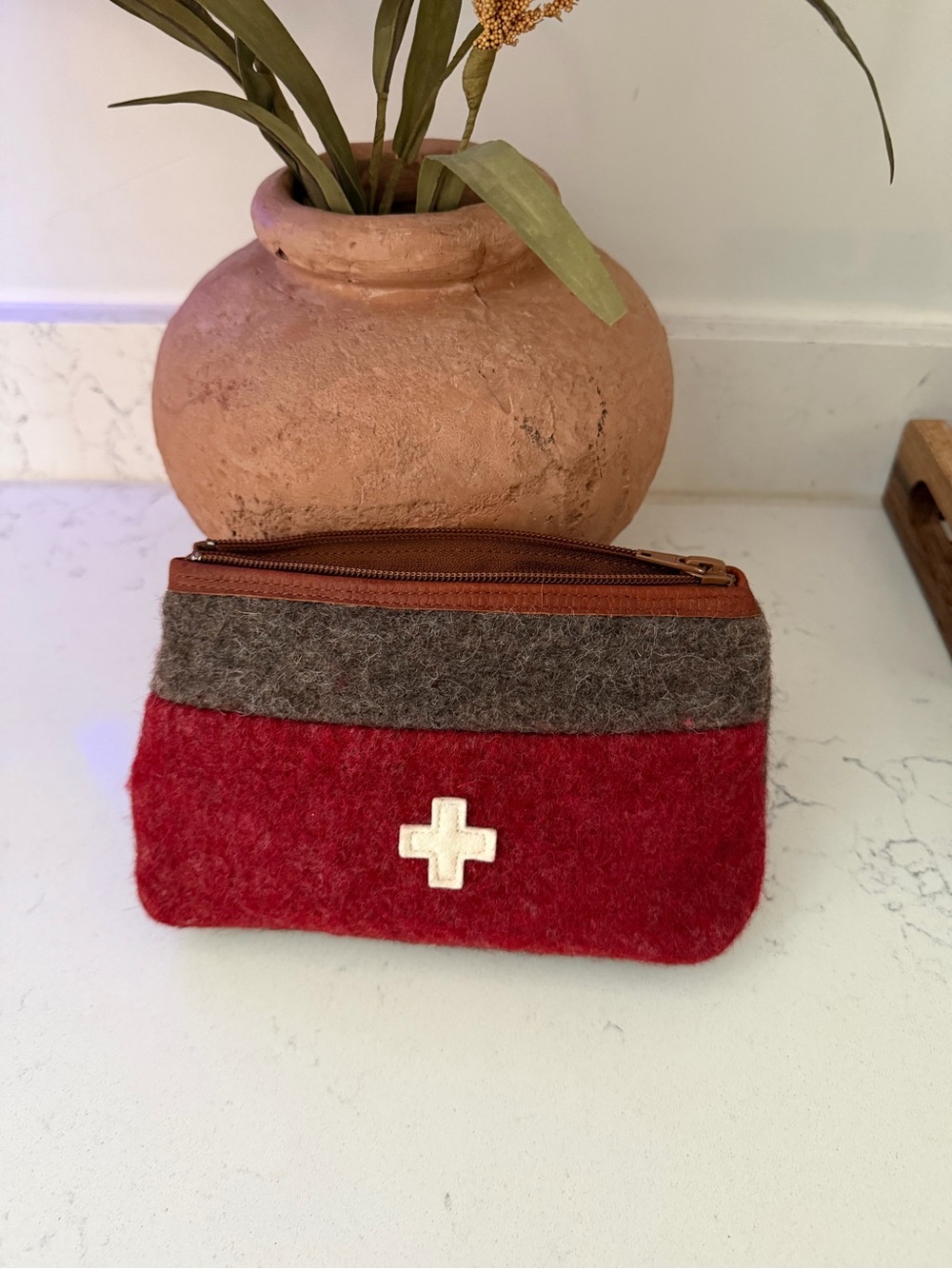 KARLEN SWISS wool bag